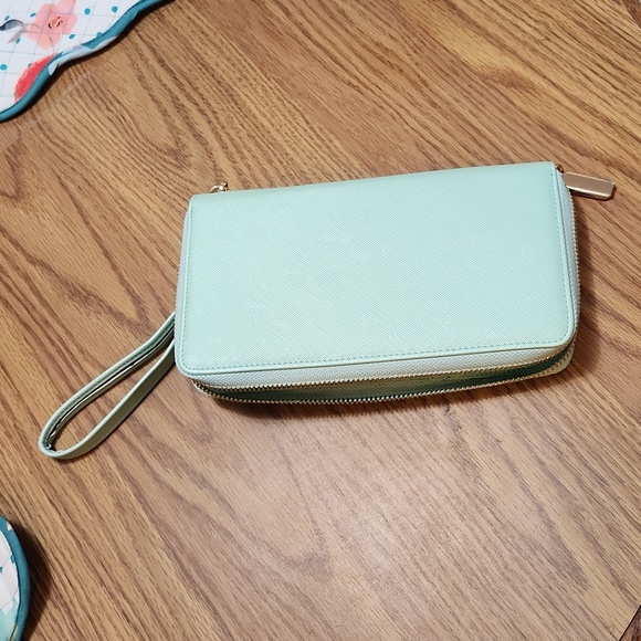 Chelmon wristlet wallet - Picture 1 of 4